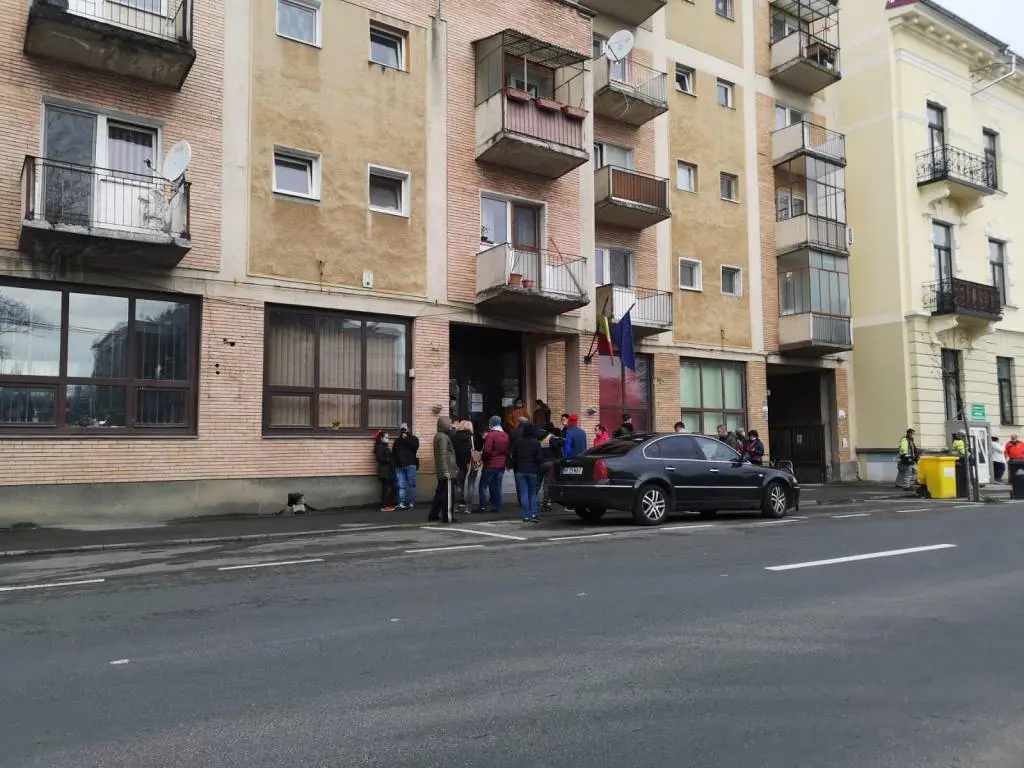 „Coada noastră cea de toate zilele” este lecția predată inclusiv bebelușilor