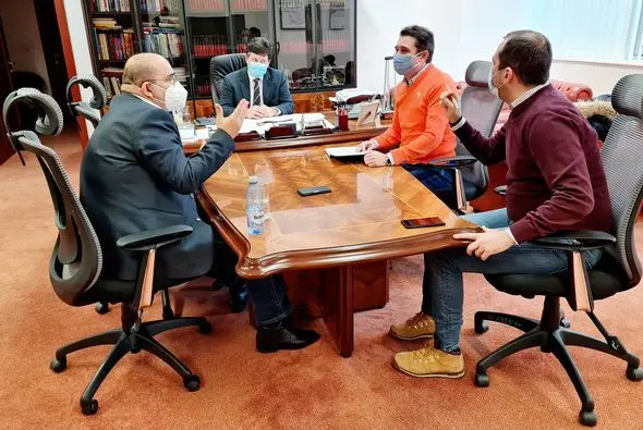 Când nu există viziune și soluții, decizi din pix „reorganizarea rețelei școlare din municipiu și județ” (1) [GALERIE FOTO]