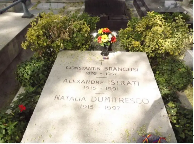 O carte pariziană: „Sărutul” lui Brâncuși