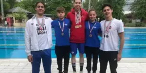 înotătorii de la csm s-au
