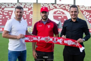 juan passaglia a semnat cu uta
