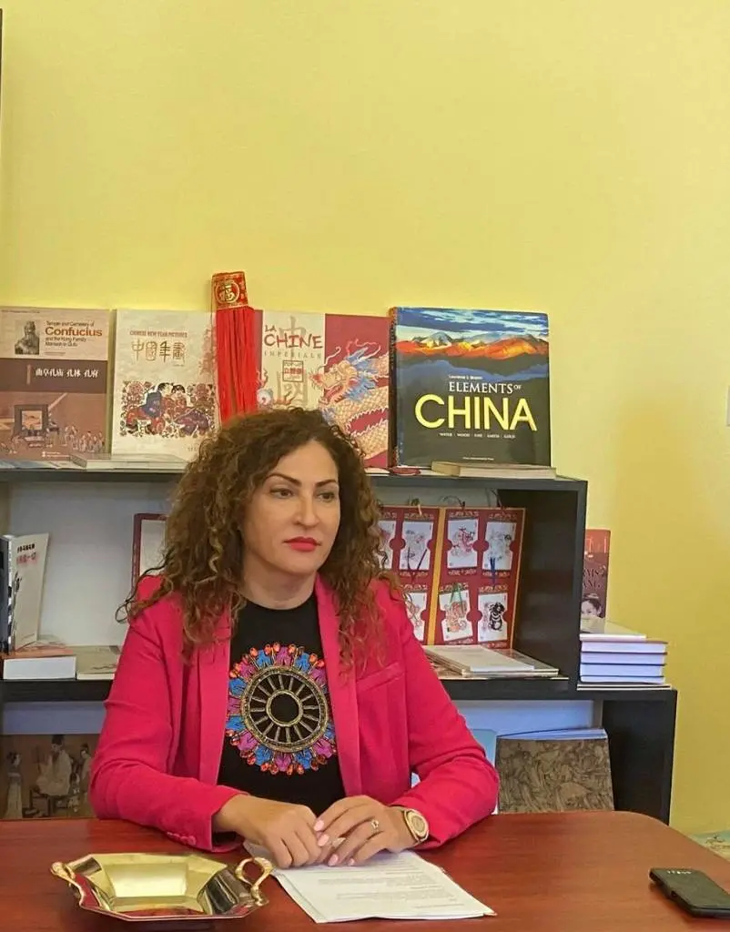 Preşedintele asociației CON BRIO, Ana-Maria Dragoş şi dr. Liliana Bran, directorul Şcolii Postliceale Sanitare și-au prezentat CV-urile și proiectele în cadrul Forumul Prieteniei și Colaborării Româno-Chineze
