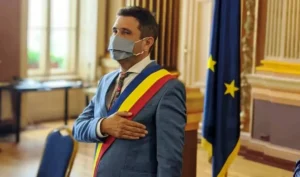 practic fără niciun vot împotrivă