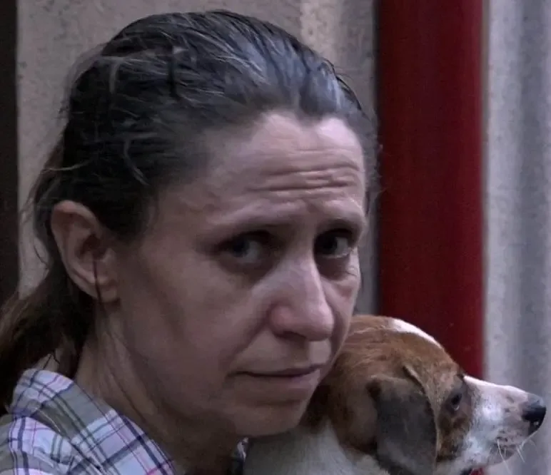 Zeci de câini chinuiți de aceeași „intangibilă” Gabriela Decuseară: POLIȚIA ANIMALELOR a intervenit pentru salvarea lor dintr-un loc blestemat, din Pâncota