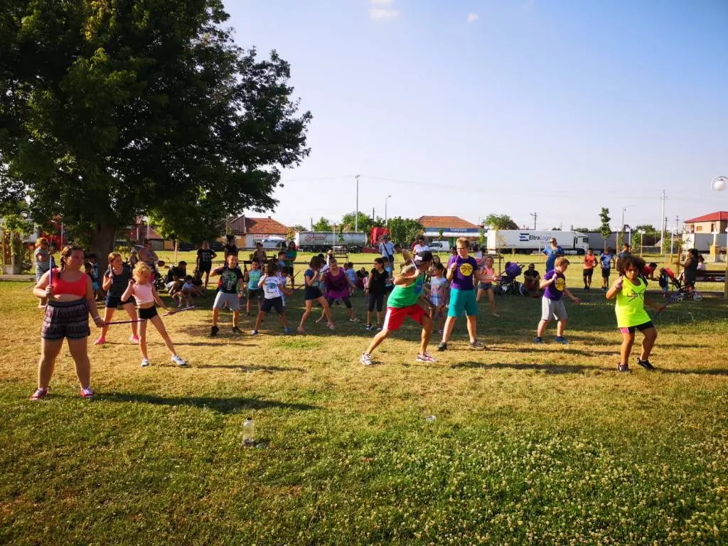 Pentru că a avut succes, Ustix Kids se va desfășura în parcul din Gai pe toată perioada verii, în fiecare zi de marți, de la ora 17:30. Participarea este gratuită