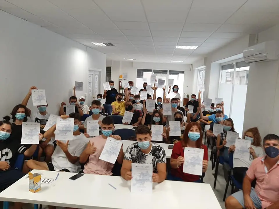 Liceul Tehnologic „Aurel Vlaicu” din Arad și-a trimis 30 de elevi și 6 cadre didactice în Granada prin programul Erasmus+