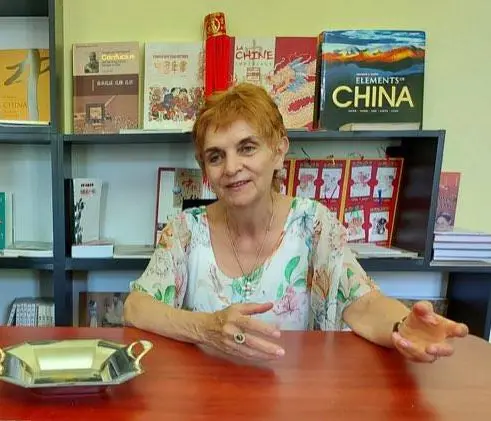 Seria prezentărilor doamnelor din Asociația Con Brio a continuat și în luna august: Viorica Popescu și Aureliana Man