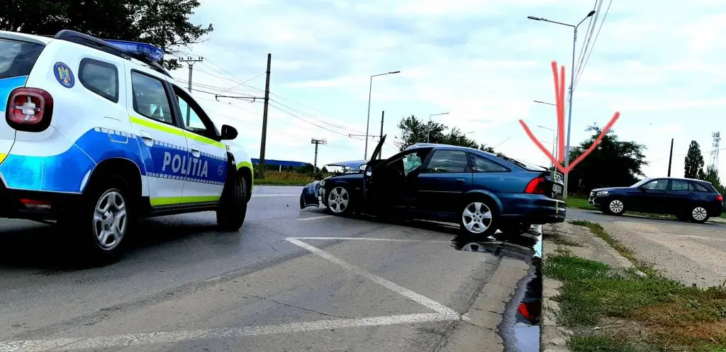 De câte accidente e nevoie ca să semaforizezi o intersecție?... de exemplu pe cea dintre „Petru Rareș” și „Romana Residence”