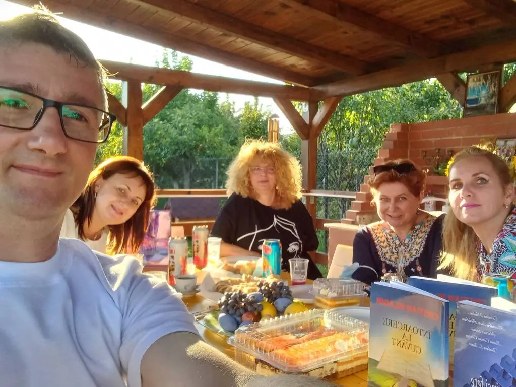 Prima ediție a manifestării „Foișorul Cultural” – Atelier de pictură într-un spațiu neconvențional