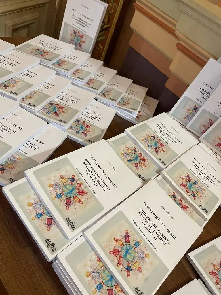 „Pediatrie în Pandemie” – Ghid Pentru Părinți, Studenți și Medici Rezidenți: o carte care chiar SE CEREA