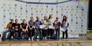 salbă de medalii pentru pistolari