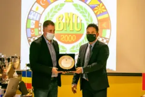premiu special cristian muresan pentru thomas razvan muresan scaled