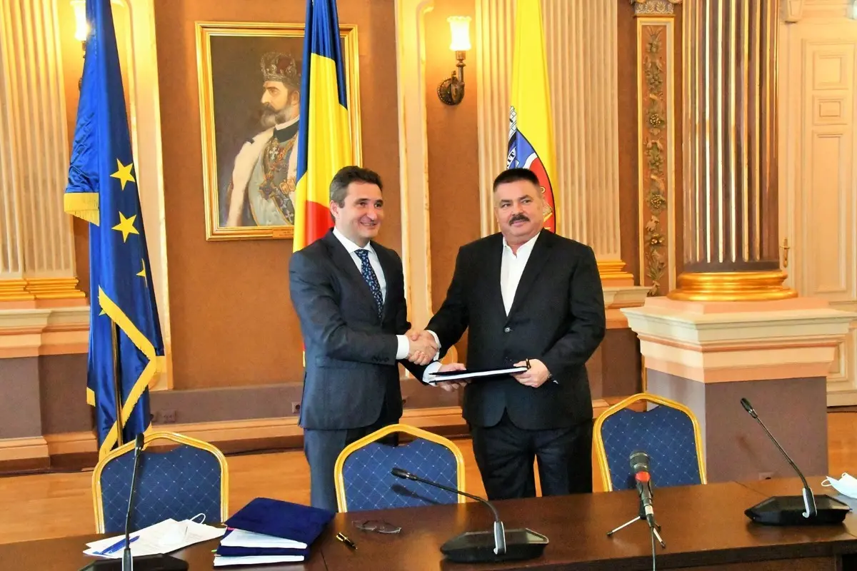Noul Pod peste Mureș va costa Aradul 33 de milioane de euro cu amenajări cu tot. Primăria lui Călin Bibarț a semnat cu PAB-ul lui Sandu Ion [VEZI PREZENTAREA]