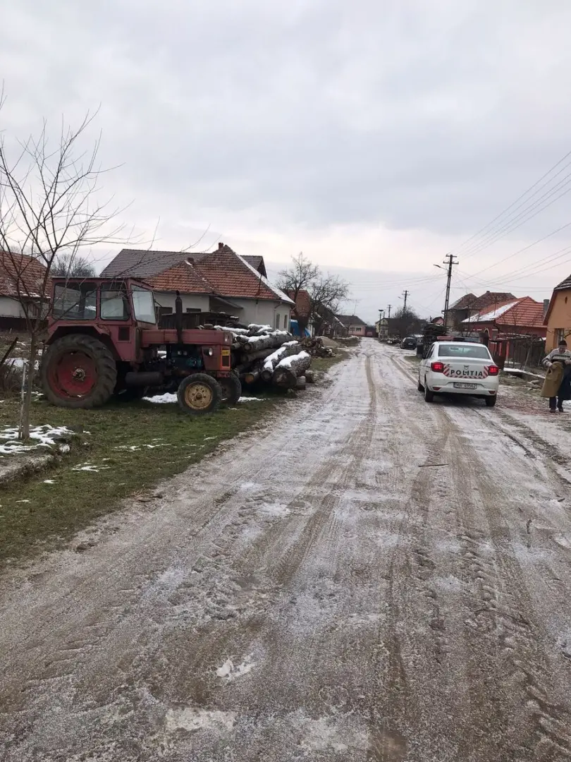 Tineri de 15-23 de ani de pe Valea Crișului „setați” pe furat acumulatori auto și unelte - prinși de polițiștii din Sebiș
