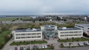 Sechestrat printre morții vii. Înfiorătoarea experiență a arădeanului marian coșeri pe a. T. I. Grădiște - povestită la tvr în emisiunea dosar românia. Din culisele unei lupte cu „zmeii pandemiei” deghizați în „îngeri cu halate” 18 spital gradiste scaled