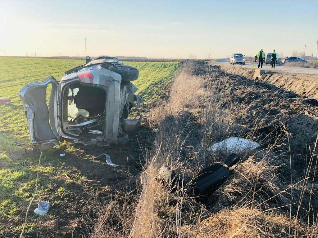 Accident rutier grav pe D. J. 682. Bărbatul a fost transportat la spital cu elicopterul SMURD