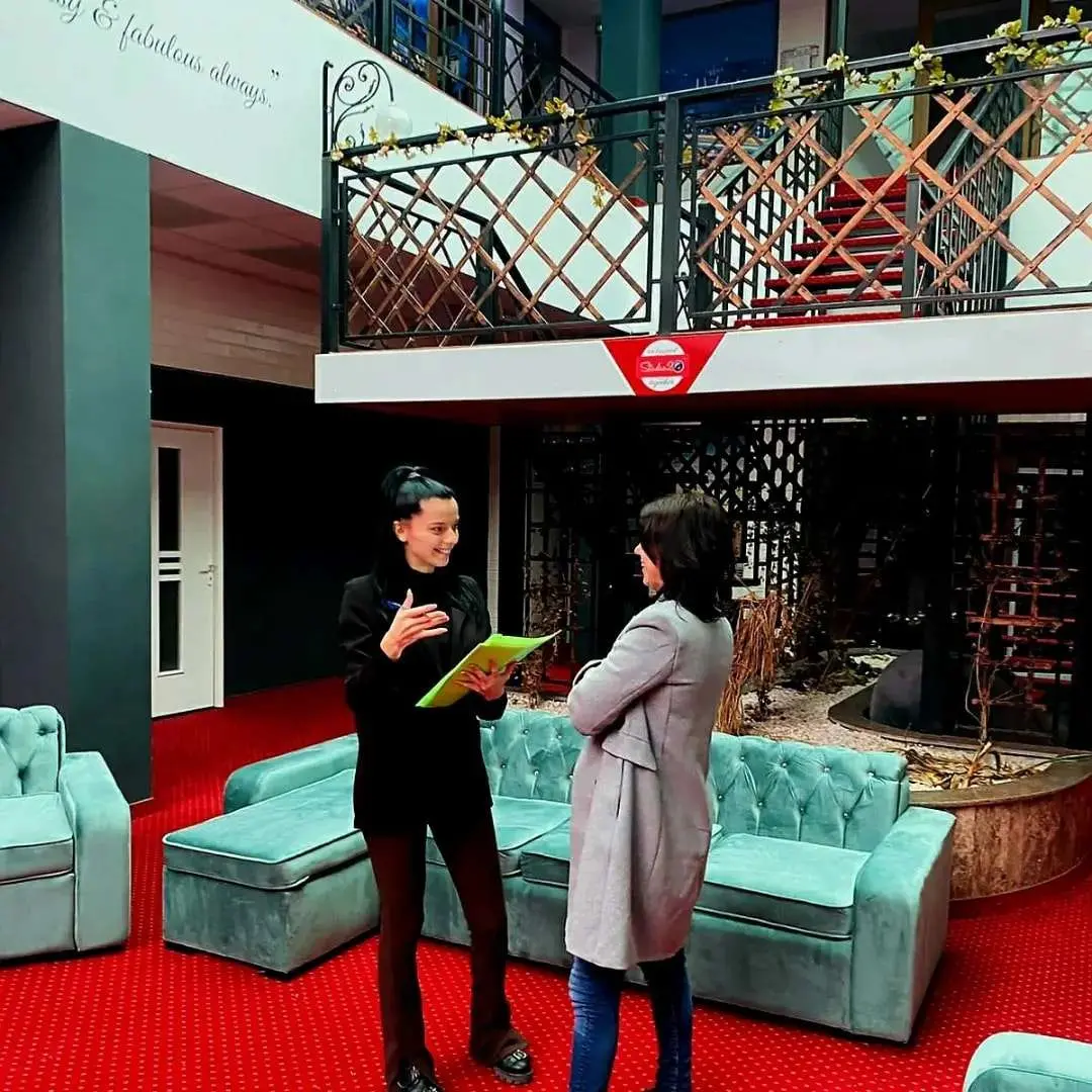 GLASSPANDOOR New Concept - o trecere de la conceptul actual de magazine Glasspandoor la ceva foarte special