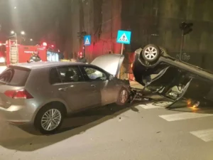 două femei tinere s-au tamponat