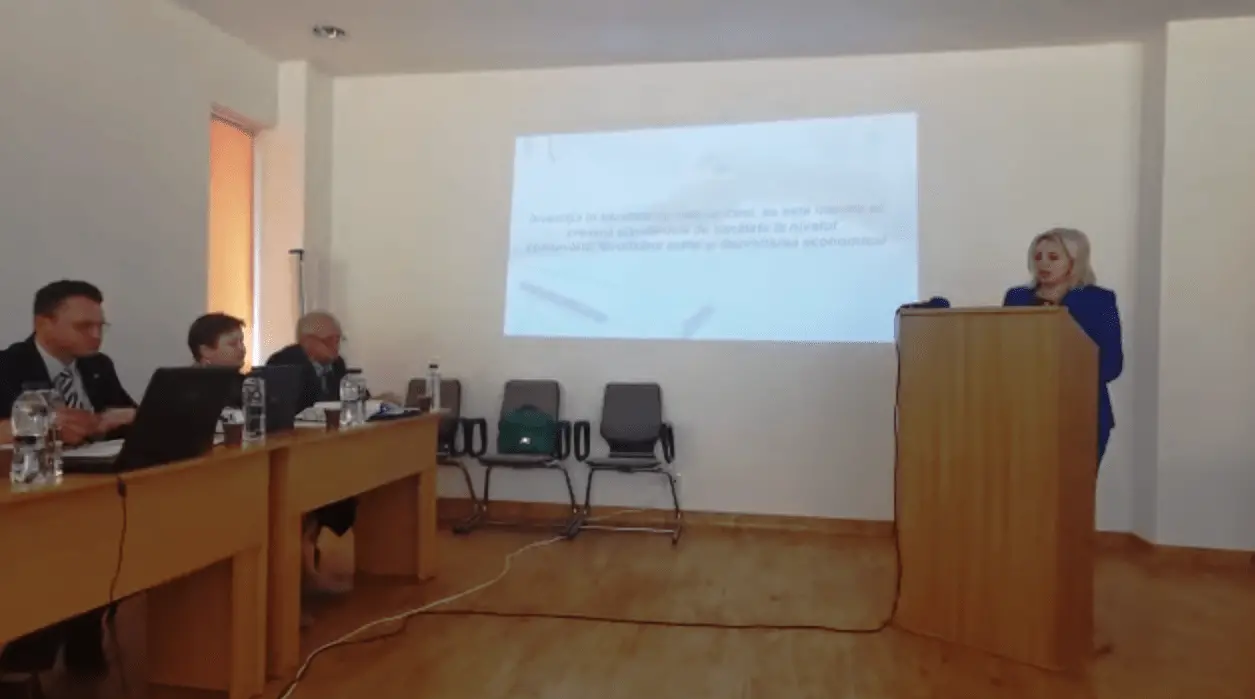 [ACTUALIZARE] „Doamna manager 17005” să-i zicem de-acum economistei Florinei Ionescu - și baftă la plătit datoriile, mai ales cele față de pacienții Spitalului Județean Arad!
