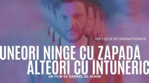 „Uneori ninge cu zăpadă, alteori cu întuneric”Citiți în Ziarul Metropolis > https://www.ziarulmetropolis.ro/uneori-ninge-cu-zapada-alteori-cu-intuneric-in-cinematografe-din-1-iulie/