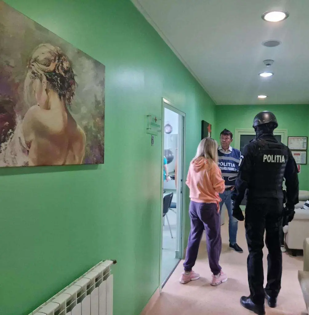 PERCHEZIȚII la Policlinica LASER! Poliția: „Există suspiciuni rezonabile asupra mai multor cadre medicale că ar fi decontat SERVICII MEDICALE FICTIVE!”