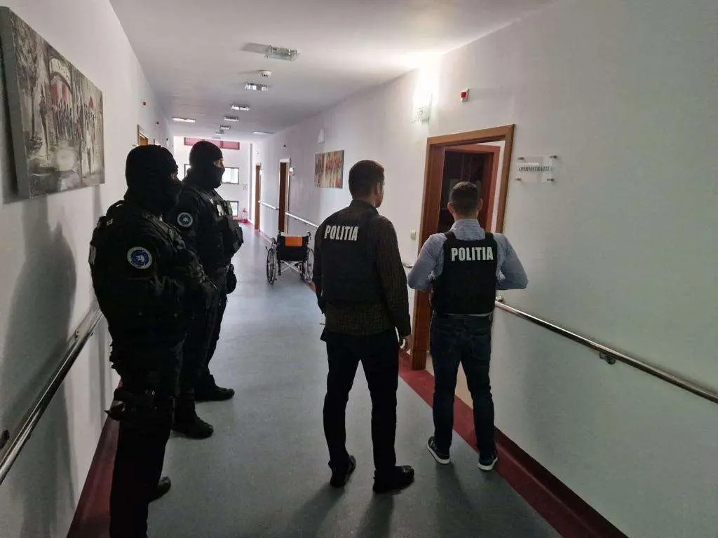 PERCHEZIȚII la Policlinica LASER! Poliția: „Există suspiciuni rezonabile asupra mai multor cadre medicale că ar fi decontat SERVICII MEDICALE FICTIVE!”