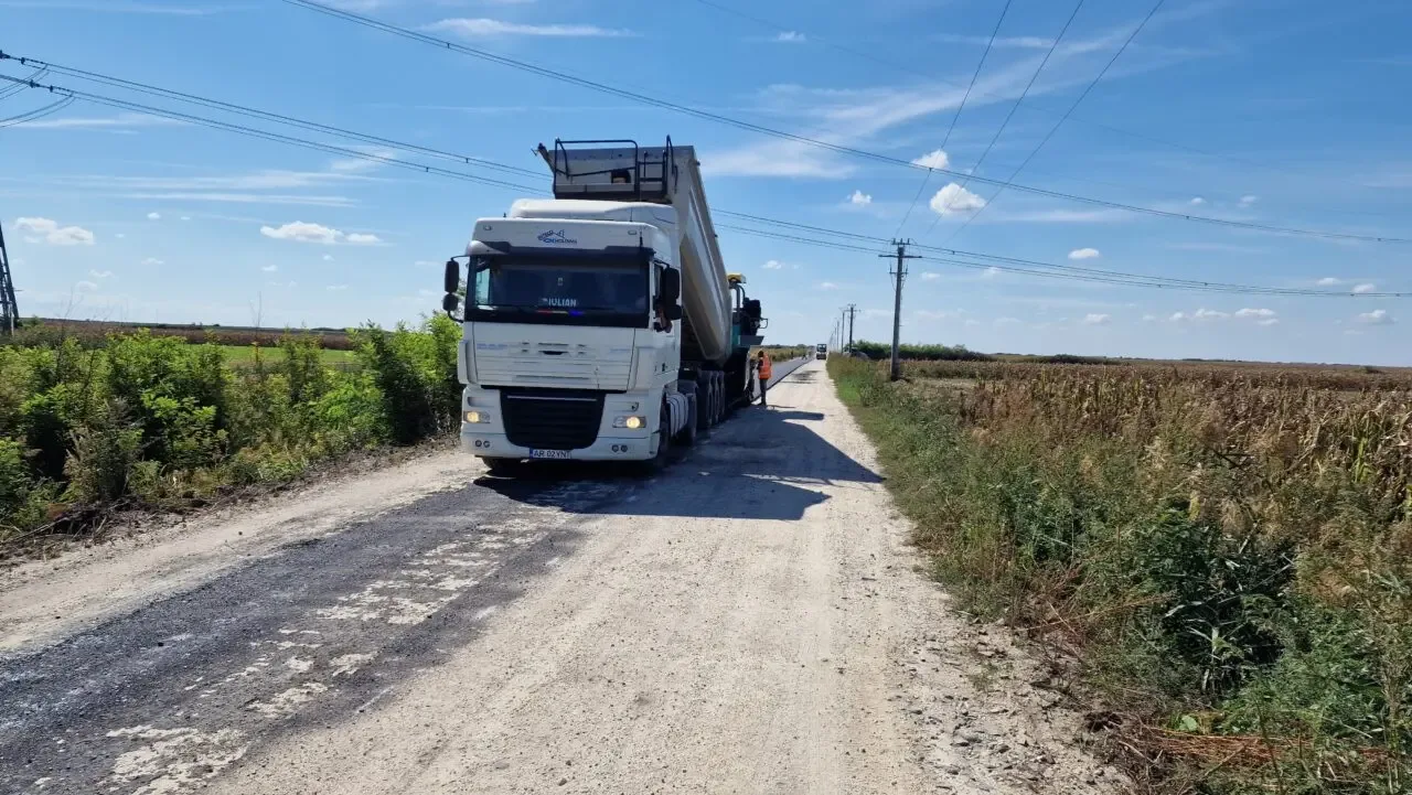 Cionca - „abureli de lemn” despre „asfaltarea în ritm susținut a drumul Sânmartin-Socodor”...
