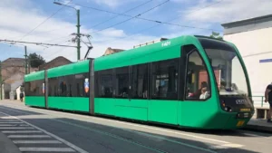 circulaţia tramvaielor pe tronsonul piața