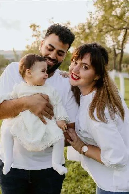 „Alumni U.V.V.G. Arad” prezintă absolvenți ai universității: Aneta & Ramzi Hraga