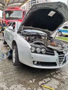 un autoturism a luat foc