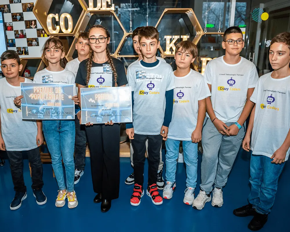 la cei 17 ani ai săi, bianca badea, cel mai tânăr coordonator code kids, se ocupă de 3 cluburi