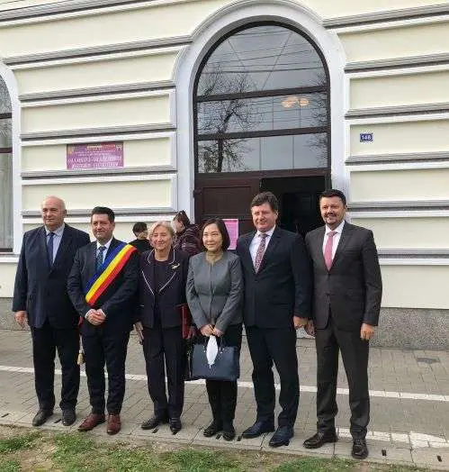 A VII-a Ediție a Simpozionului Internațional „Cultură și civilizație chineză. Dialoguri româno-chineze” a fost organizată impecabil, la Pecica [GALERIE FOTO]