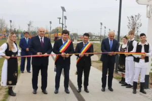 pecica a inaugurat un parc