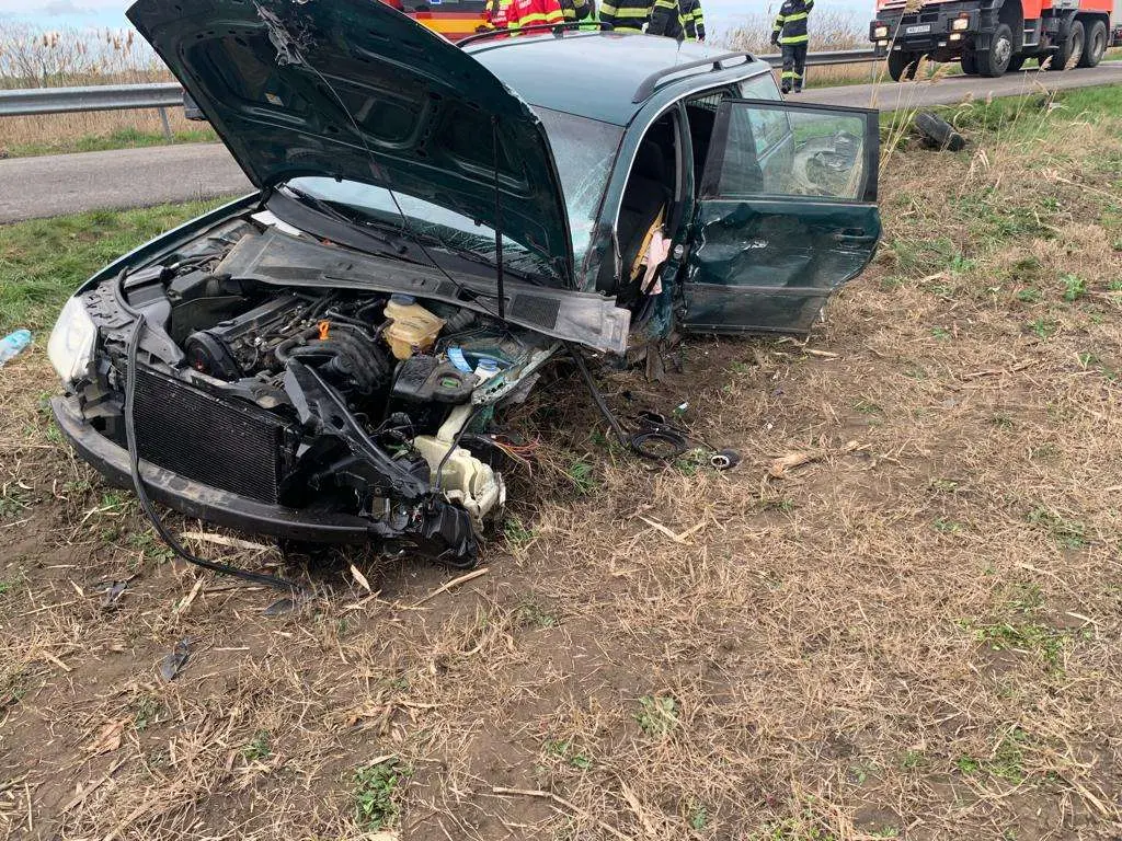 Deja parcă asităm la un TIPAR: alți ȘASE oameni au ajuns la UPU după ce mașinile în care se aflau s-au ciocnit între Iratoșu și Variașu Mic