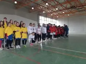 fetele din gurahonț și băieții