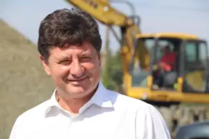 probleme în paradis. șeful „poliției
