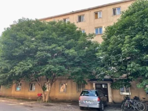 garsoniere de închiriat