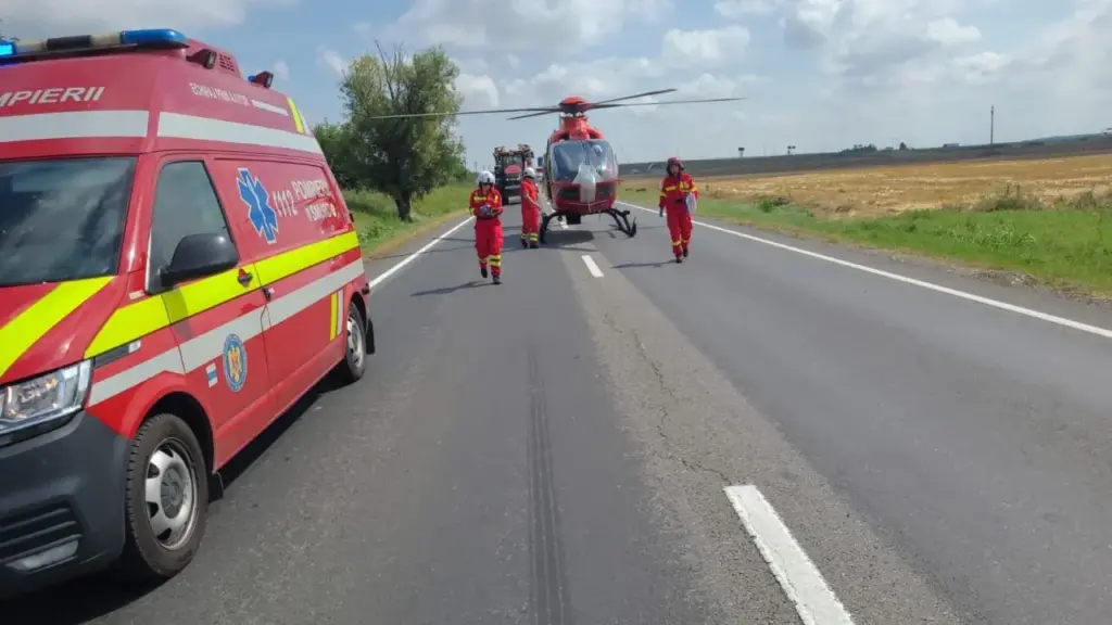 Accident rutier cu 5 victime, pe dn7, la ieșirea din pecica 5 accident pecica1 scaled