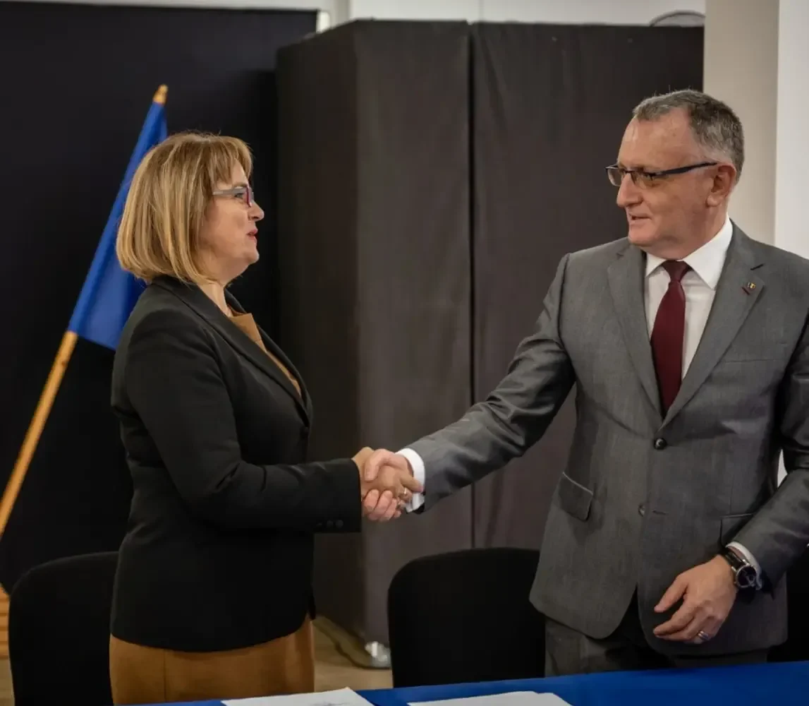 frăția plagiatelor a făcut-o