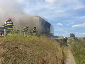 autocamion în flăcări