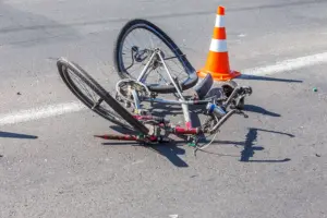 accident în județ. un biciclist