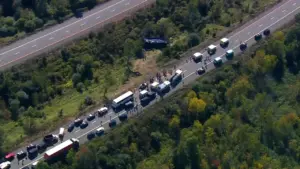 230921125719 03 ny bus crash 0921