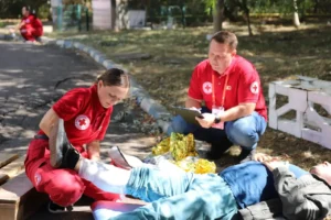 voluntarii crucii roșii arad