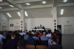 clopoțelul a sunat și la penitenciar
