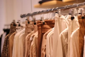 h&m urmează să vândă oficial