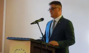 aur: „donăm 20 de mii