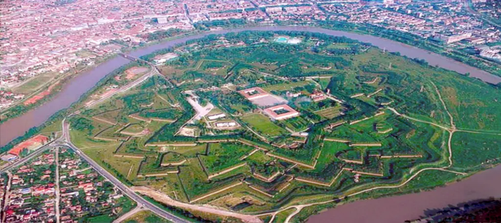 cetatea aradului