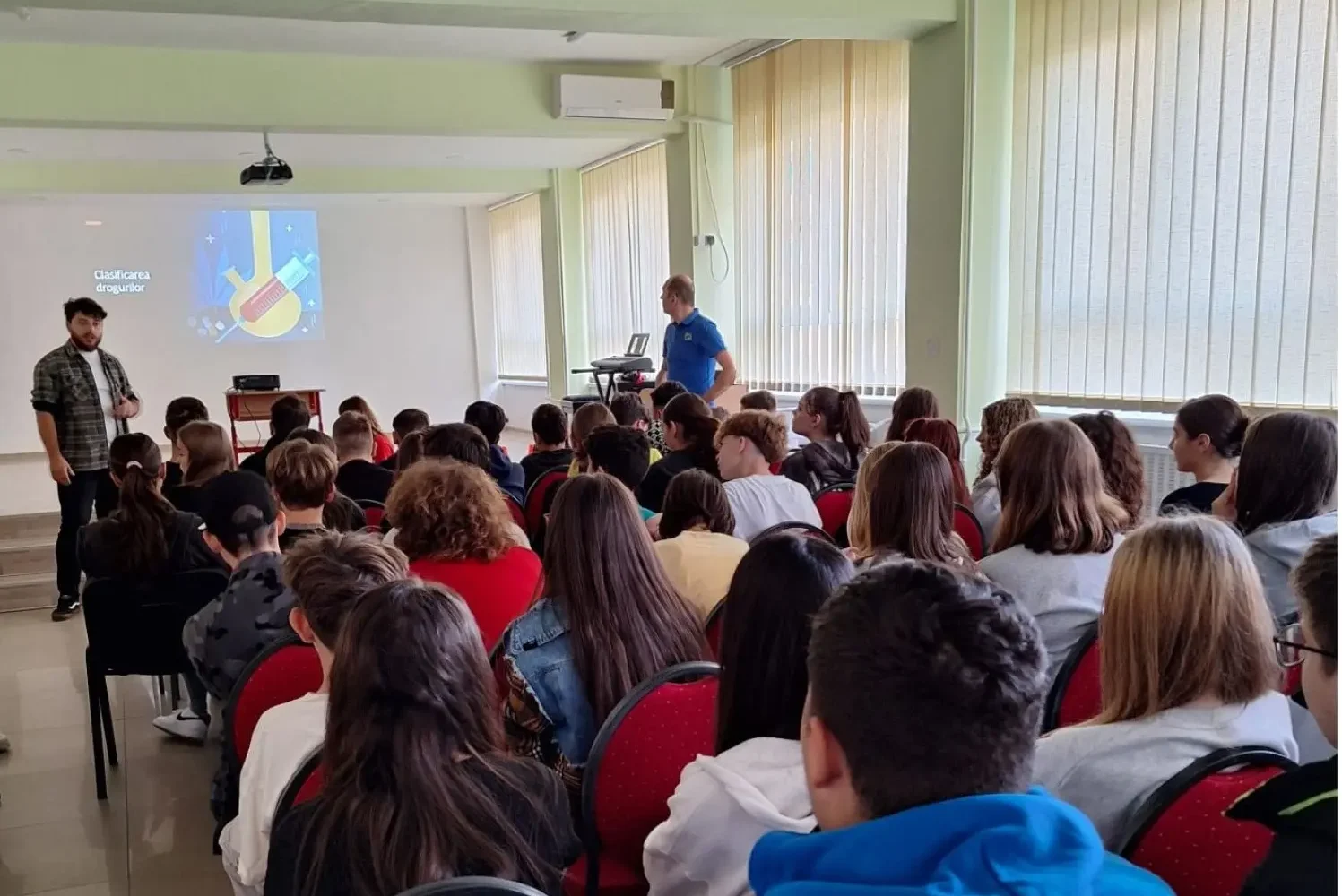 crucea roșie filiala arad derulează