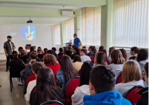 crucea roșie filiala arad derulează