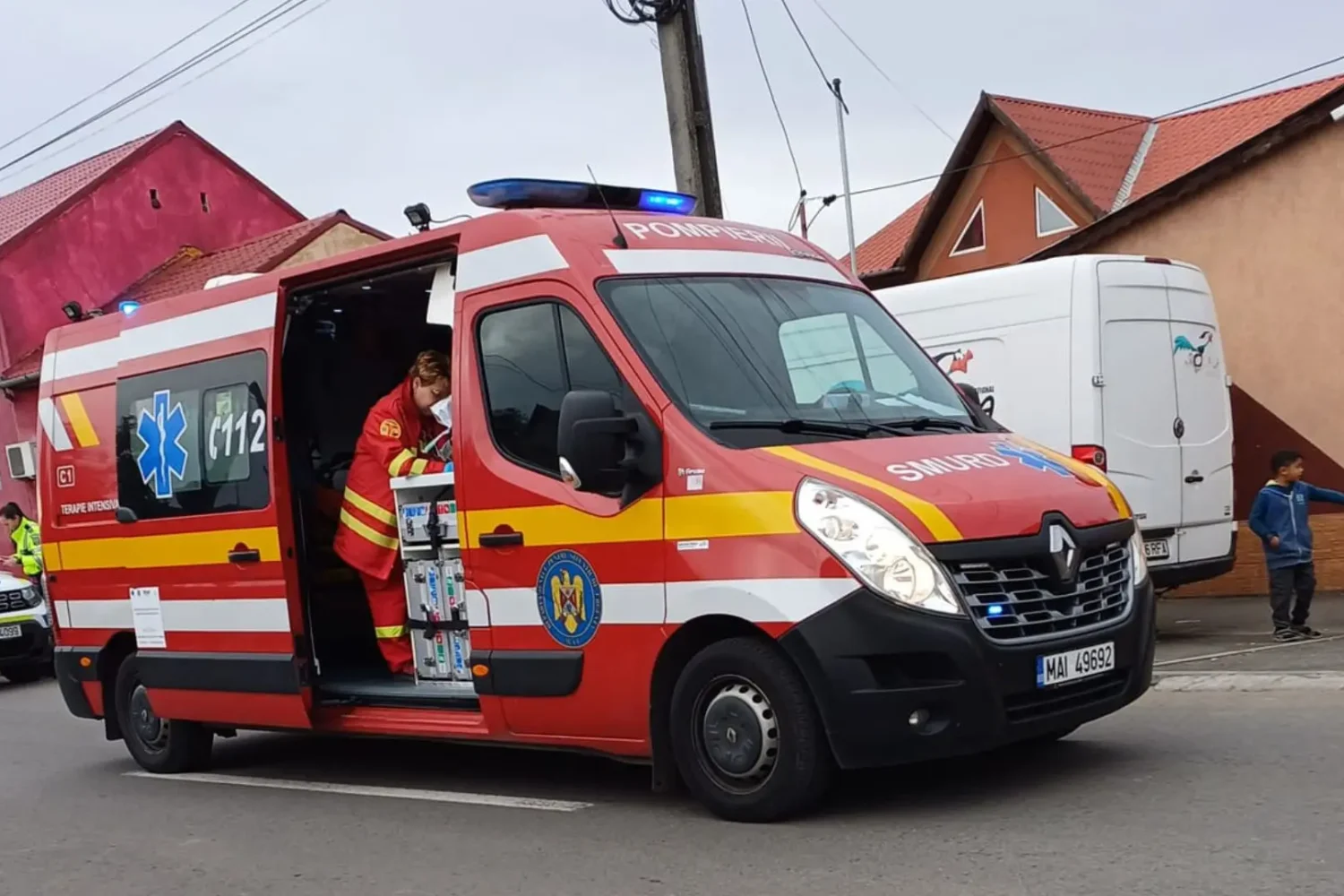 o tânără a fost lovită